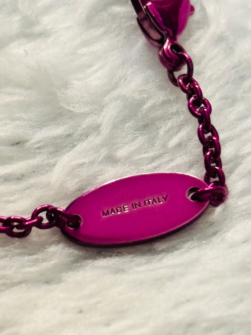 Valentino Garavani Rockstud Metallic Pink Mirror Compact Necklace - Picture 9 of 13